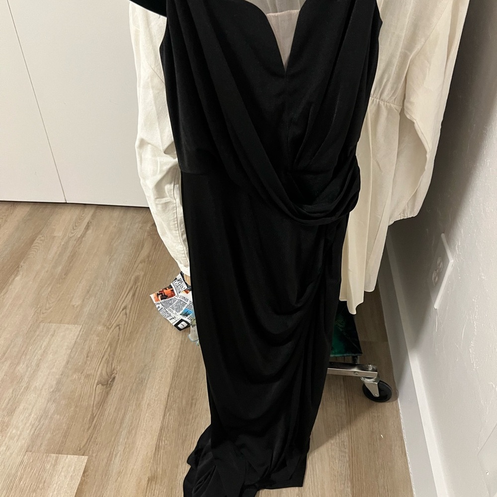 Adrianna Papell Black Maxi Dress size 8